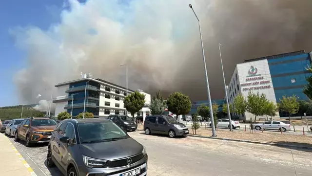 Çanakkale'deki orman yangını devlet hastanesine ulaştı! Hastalar tahliye ediliyor