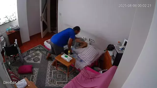 Yatalak annesini komaya sokan şizofren doktor tutuklandı