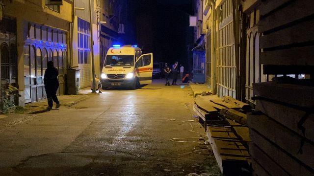 Çay ocağı sahibi, iş yerinde ölü bulundu