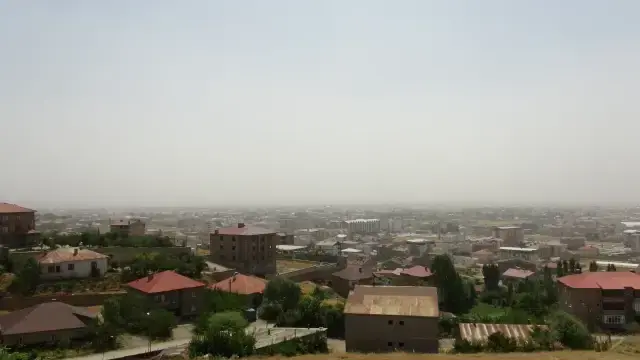 İlçede göz gözü görmüyor! Cudi ve Gabar dağları kayboldu