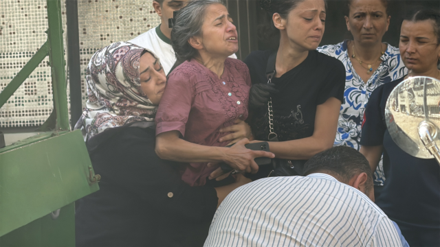 23 yaşındaki Yusuf Emin yarı çıplak halde ölü bulundu