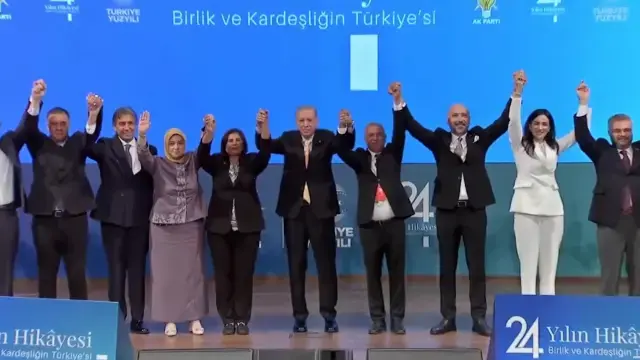 Özlem Çerçioğlu, AK Parti rozetini taktı! İşte Erdoğan'dan ilk isteği