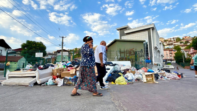 İzmir'den sonra, İzmit de çöplüğe döndü İzmir'den sonra, İzmit de çöplüğe döndü