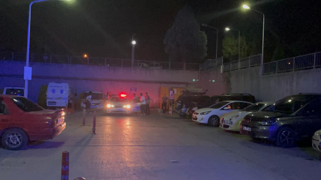 Boşanma aşamasındaki eşini çalıştığı hastanede vurdu