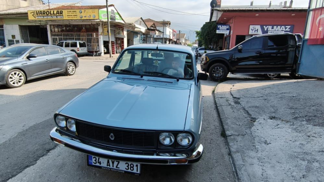 41 Yıl Sonra Özlemle Bulduğu Otomobilini Restore Ettirip Torununa Hediye Etti