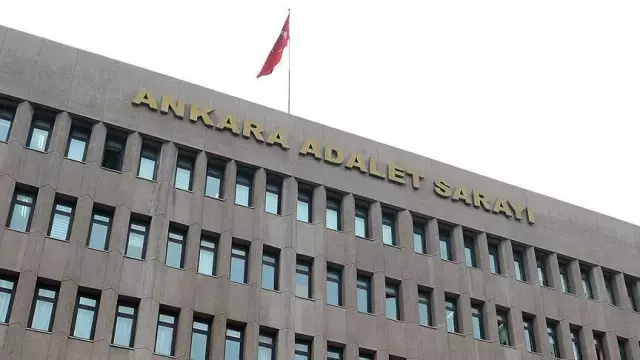 Savcıların şifresiyle UYAP'a girip FETÖ dosyalarını kapatan zabıt katibinin yargılanmasına devam