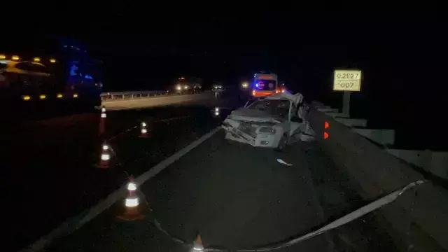 Niğde'de otoyolda feci kaza: 3 ölü, 1 yaralı