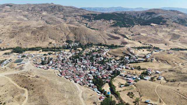 Mahkeme 12 yılda karar verdi, haberi alan köylüler havaya uçtu