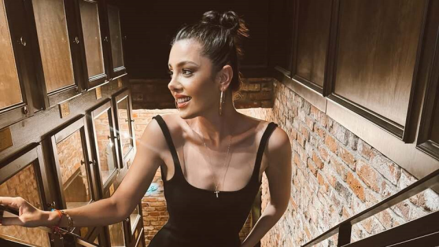 Ünlü oyuncu Burcu Binici, canlı yayında baygınlık geçirdi