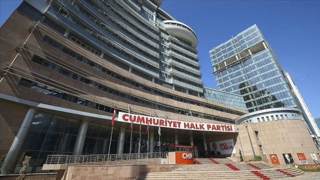 CHP'de savunması istenen Gürsel Tekin, Özgür Özel'den randevu isteyecek