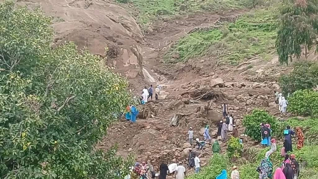 Heyelanın yuttuğu köyde 1000'den fazla kişi öldü, 6 ülkeden dayanışma mesajı geldi