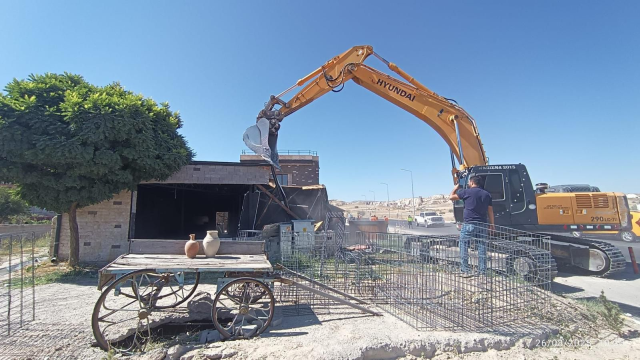 Kapadokya Alan Başkanlığı Kaçak Yapılara Karşı Kararlı Şekilde Denetim ve Yıkım Uygulamalarını Sürdürüyor