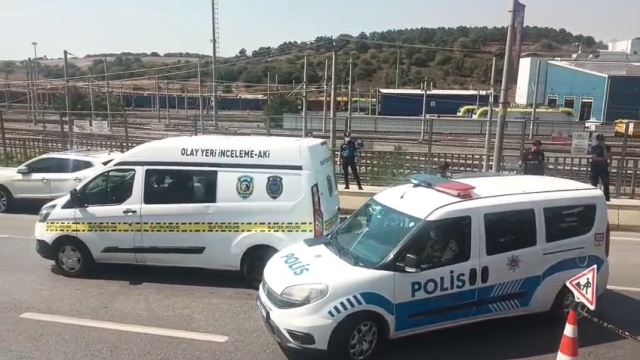 Marmaray istasyonu önünde korkunç olay: Araç içinden ceset çıktı