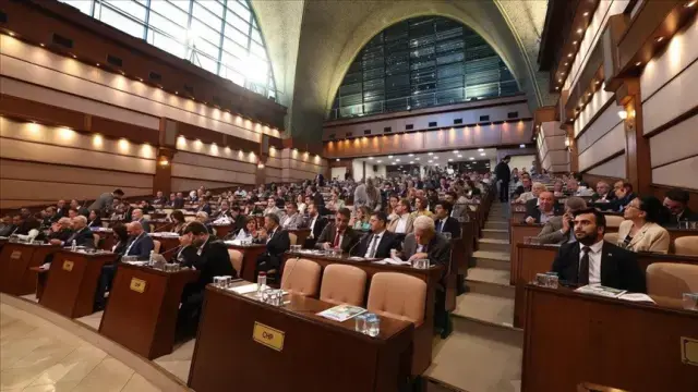 İBB yönetimi toplu taşımaya yüzde 30 zam talep etti