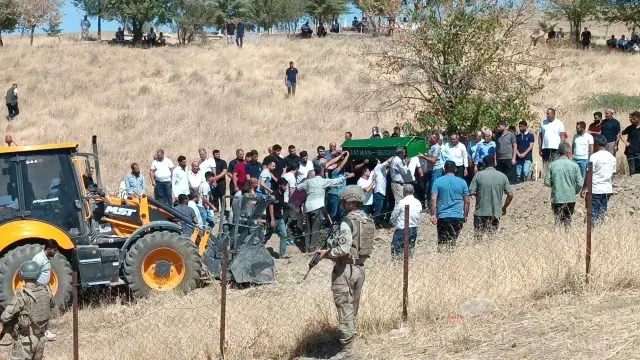 4 kişilik ailenin katledildiği silahlı saldırıda gözaltı sayısı 18'e yükseldi