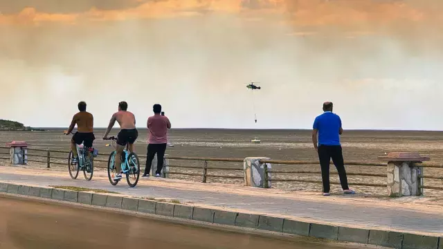 Antalya'daki orman yangını yerleşim yerlerine ulaştı! Onlarca ev tahliye edildi