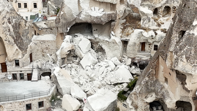 Kapadokya'da Peribacası Aniden Yıkıldı