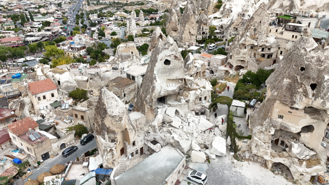 Kapadokya'da Peribacası Aniden Yıkıldı