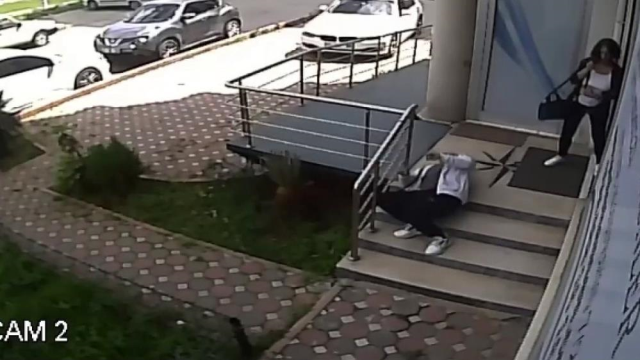 Boyun Fıtığı Şikayetiyle Doktora Giden Adamın Kalp Krizi Geçirdiği Anlar Kamerada