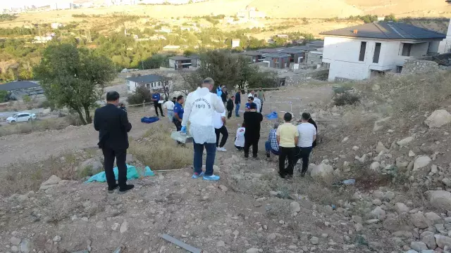 Boş arazide bulunan olay yeri
