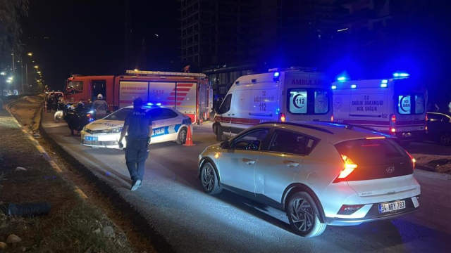 Kontrolden çıkan otomobil kaldırımdaki yayalara çarptı! 3 kişi öldü, 3 kişi yaralandı