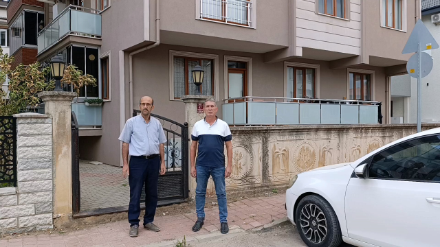 Komşularını canından bezdirdi