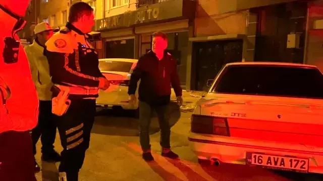 Alkollü yakalandı, aracını öve öve bitiremedi