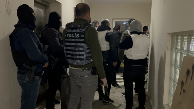 Kayınpederini bıçakla yaraladı, eşi şikayetçi odu; polis 4 saatte ikna ederek gözaltına aldı