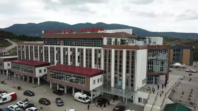 16 yaşındaki çocuk, karın ağrısı şikayetiyle gittiği hastanede ölü doğum yaptı