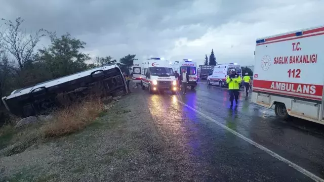 Tur otobüsü şarampole yuvarlandı! Bilanço ağır