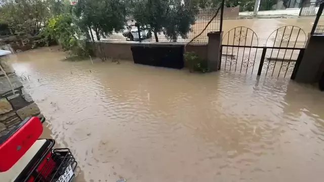 Selin vurduğu Foça'da durum gittikçe kötüleşiyor: Allah yardımcımız olsun