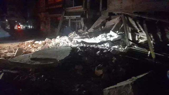 Balıkesir Sındırgı'da 6.1 büyüklüğünde deprem