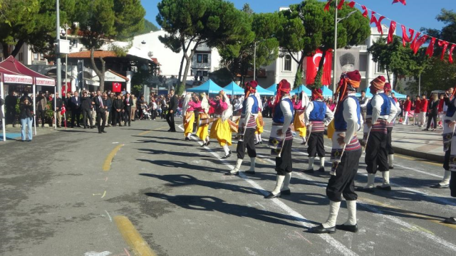 Cumhuriyet coşkusu tüm yurtta! Vatandaşlar, kutlamalara akın etti