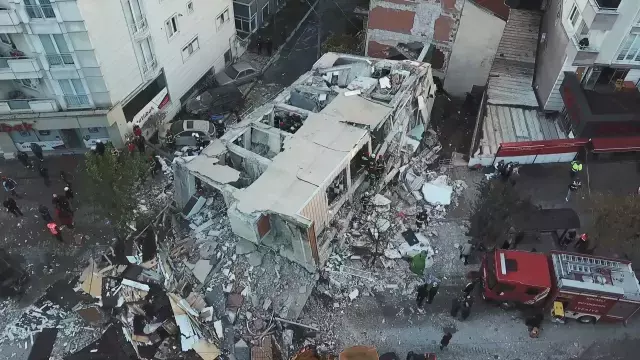 Gebze'de 5 katlı bina çöktü! Enkaz altında kalanlar var