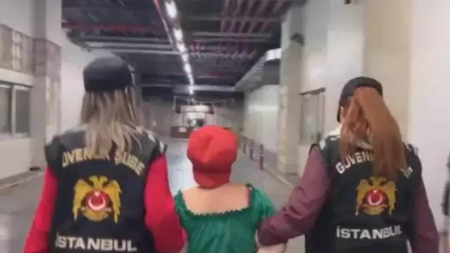 Beyoğlu'nda tasmalı rezalet! 2 şüpheli de tutuklandı