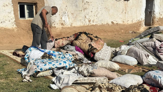 Nereye gitseler evdeki eşyalar kendi kendine alev alıyor