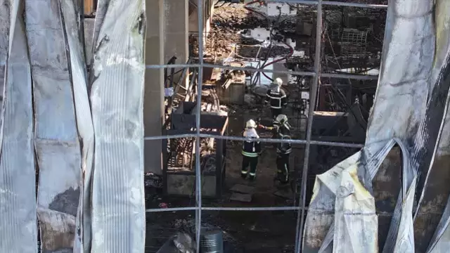 Kocaeli'deki yangın faciasında 7 kişi açığa alındı