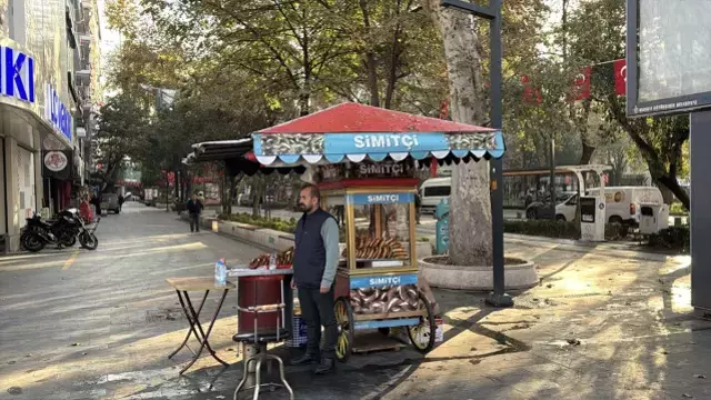 Saat 9'u 5 geçe Türkiye'de hayat durdu