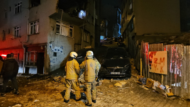 Kağıthane'de bir binada patlama! Çok sayıda ekip sevk edildi