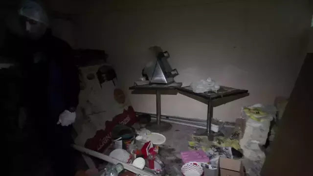 Tatlı imalathanesinde mide bulandıran görüntüler: Burası pislik içinde