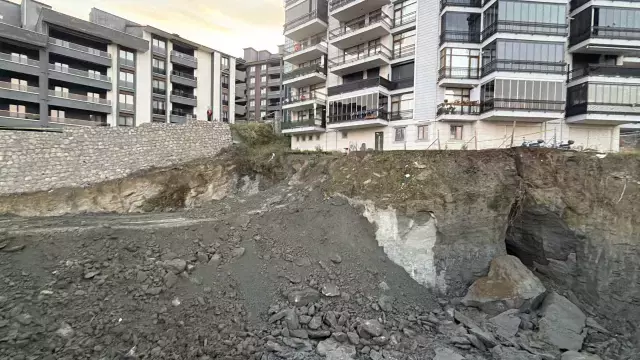 Amasra'da inşaat çökmesi