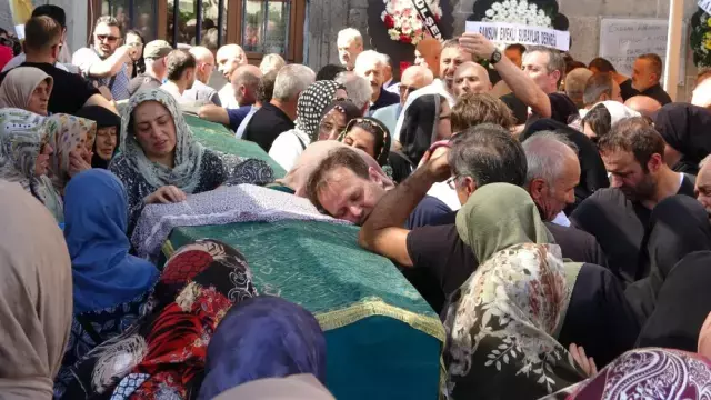 Kaza süsü vererek eşini ve çocuğunu öldüren doktor, cezaevinde intihar etti