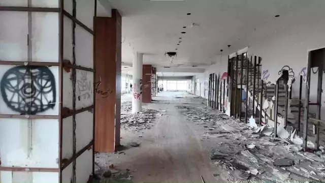 Milyon dolarlık otelin vahim hali! Tinerciler ve hırsızlar mesken tuttu