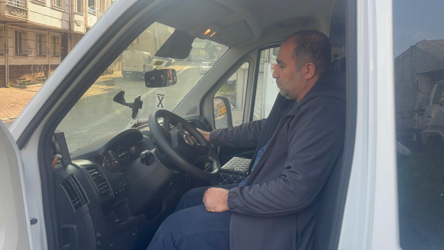 Kredi çekip sıfır aldığı servis minibüsü arıza verdi; 24 kez servise götürdü