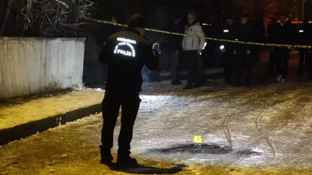 Evine girmek üzereyken tek kurşunla öldürüldü
