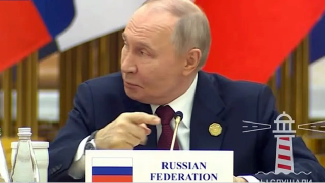 Putin, Forumda Mikrofonu Kapalı Olduğu İçin Konuşmaya Başlayamadı