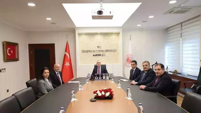 Bakan Işıkhan: Asgari ücret görüşmelerinde sendikalarla mutlaka istişarede bulunacağız