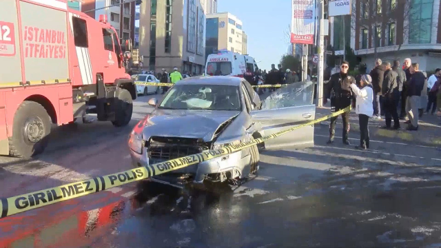 Şişli'de otomobil yayaların arasına daldı: 2 ölü, 6 yaralı