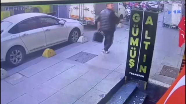 Lübnanlı iş insanını 300 bin dolar dolandıran 4 şüpheli yakalandı