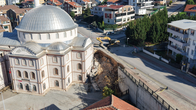 Sabah yürüyüşüne çıkan yaşlı kadın 31 öğrencinin hayatını kurtardı